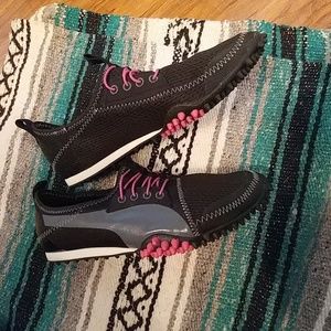 🆕Puma. Malta slip-on fitness shoes